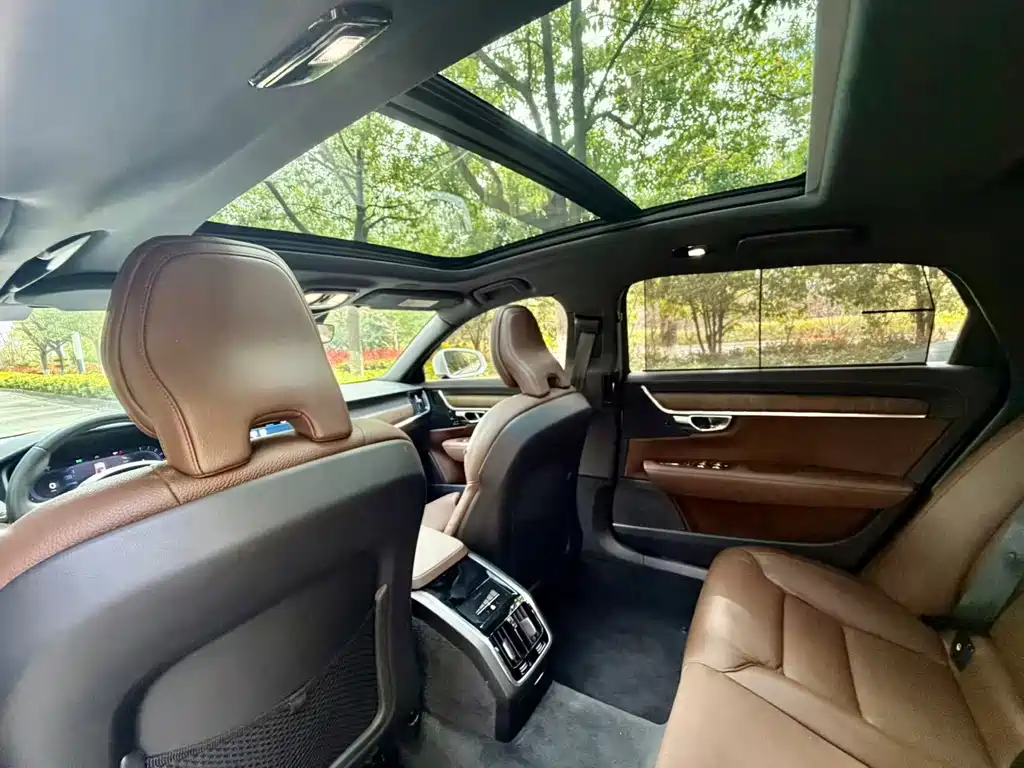 Volvo S90 2022 B5 Zhiyuan Luxury Edition купить на сайте DeffCars