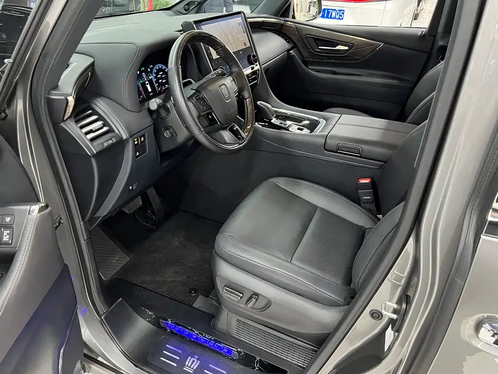 Wilfa 2024 Crown Dual Engine 2.5L Supreme Executive Edition купить на сайте DeffCars