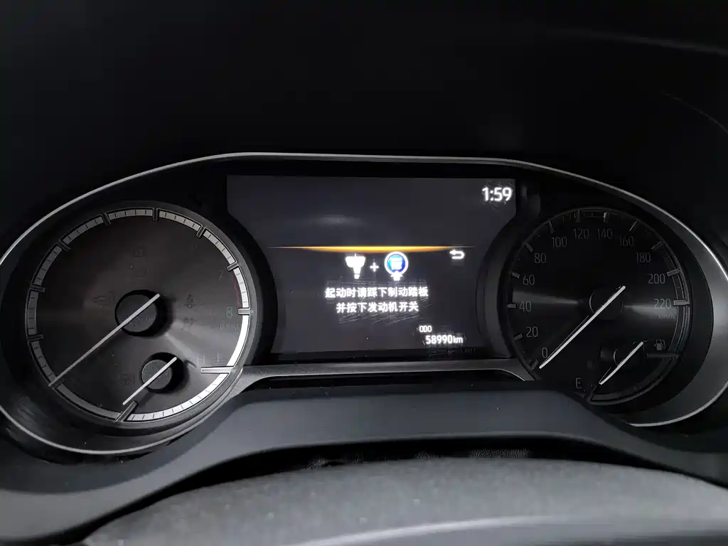 Vesa 2022 2.0L CVT two-wheel drive premium version купить на сайте DeffCars