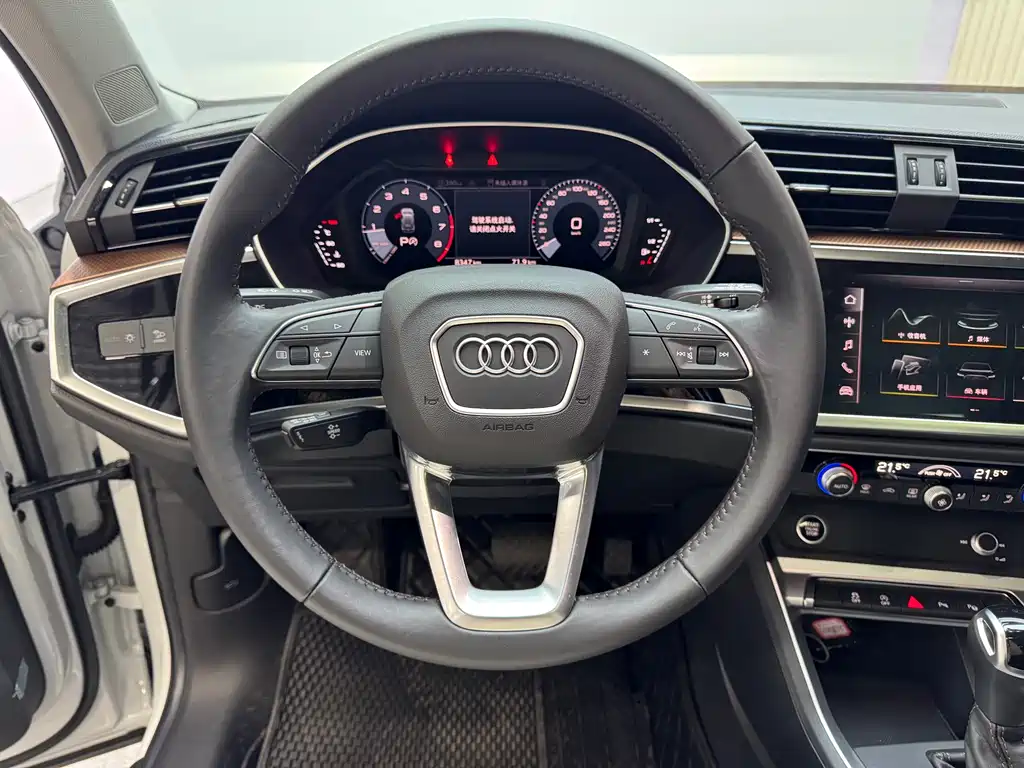 Audi Q3 2021 35 TFSI Fashionable and Elegant купить на сайте DeffCars