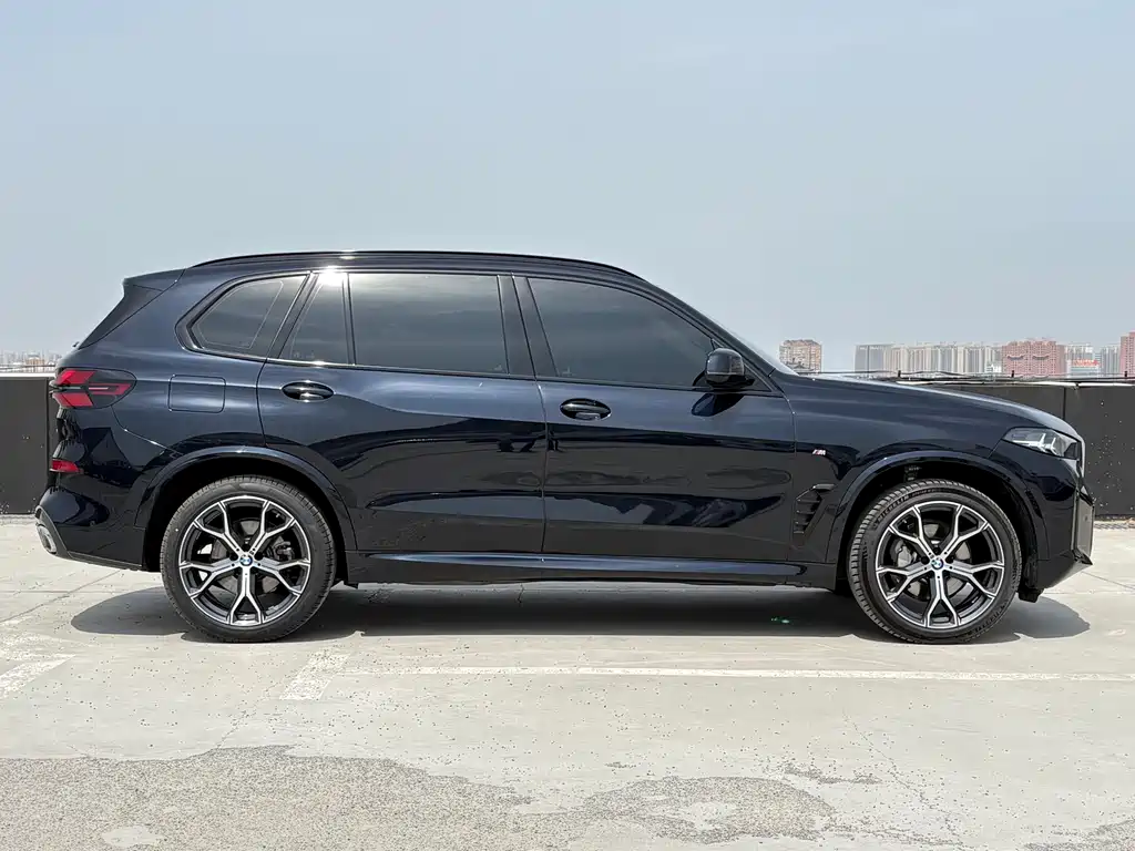 BMW X5 2025 xDrive 30Li Exclusive M Sports Night Package купить на сайте DeffCars