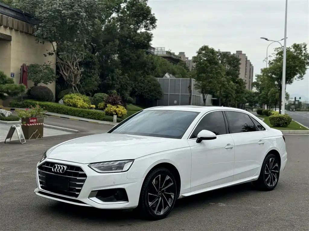 Audi A4L 2022 40 TFSI Fashionable and Elegant купить на сайте DeffCars