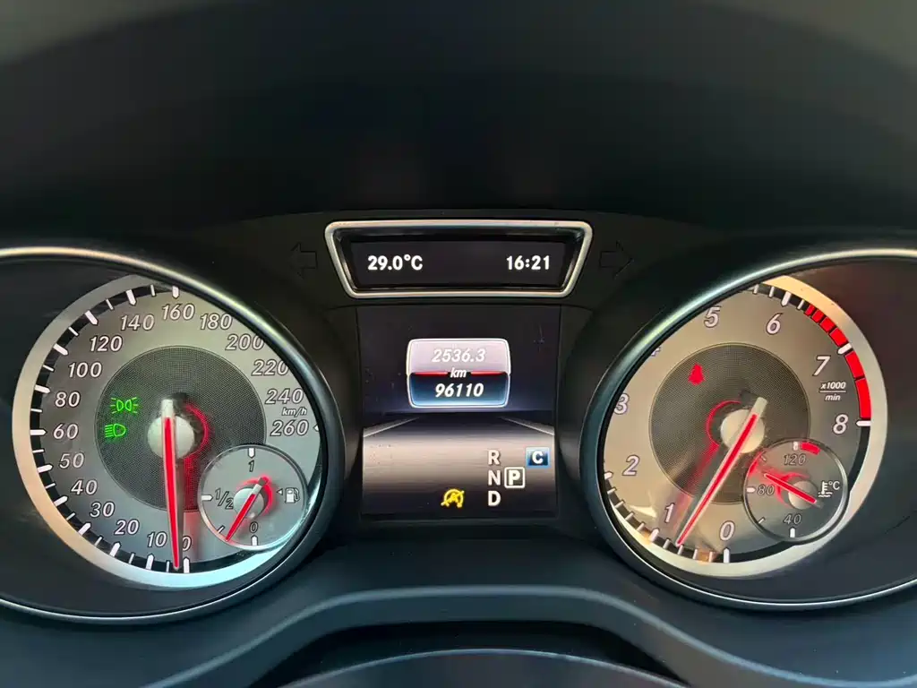 Mercedes-Benz GLA 2017 GLA 200 Dynamic купить на сайте DeffCars