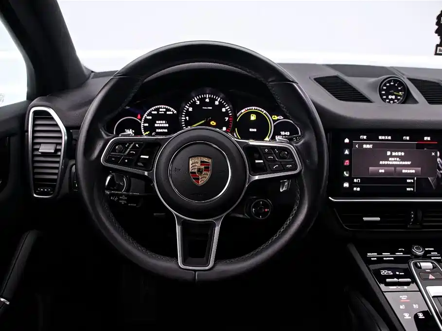 Cayenne New Energy 2023 Cayenne E-Hybrid 2.0T купить на сайте DeffCars