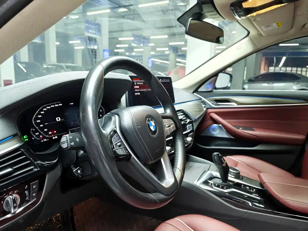 BMW 5 Series 2022 530Li Leading Luxury Package купить на сайте DeffCars