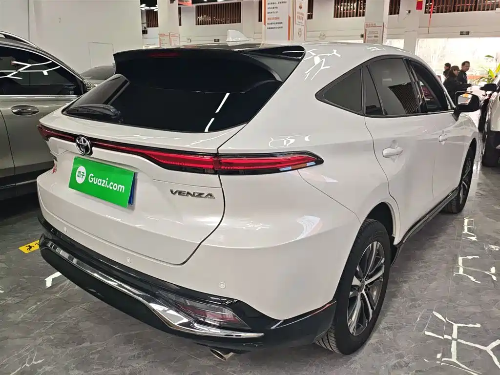 Vesa 2023 2.0L CVT two-wheel drive luxury version купить на сайте DeffCars
