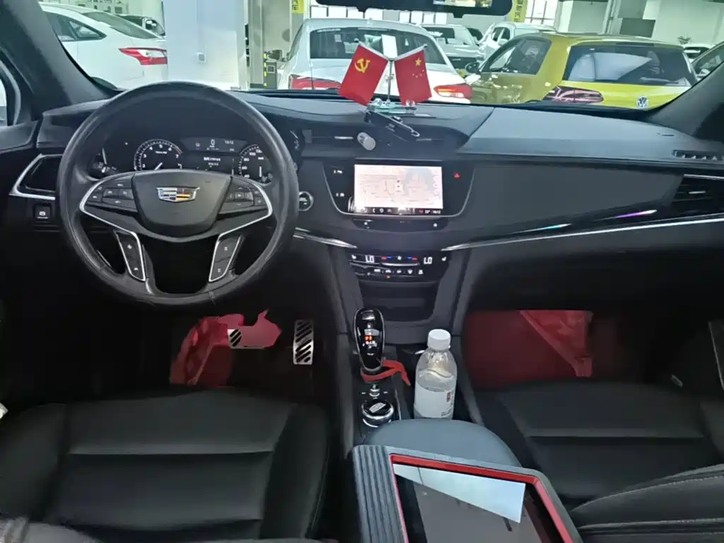Cadillac XT5 2024 2.0T two-wheel drive fashion model купить на сайте DeffCars