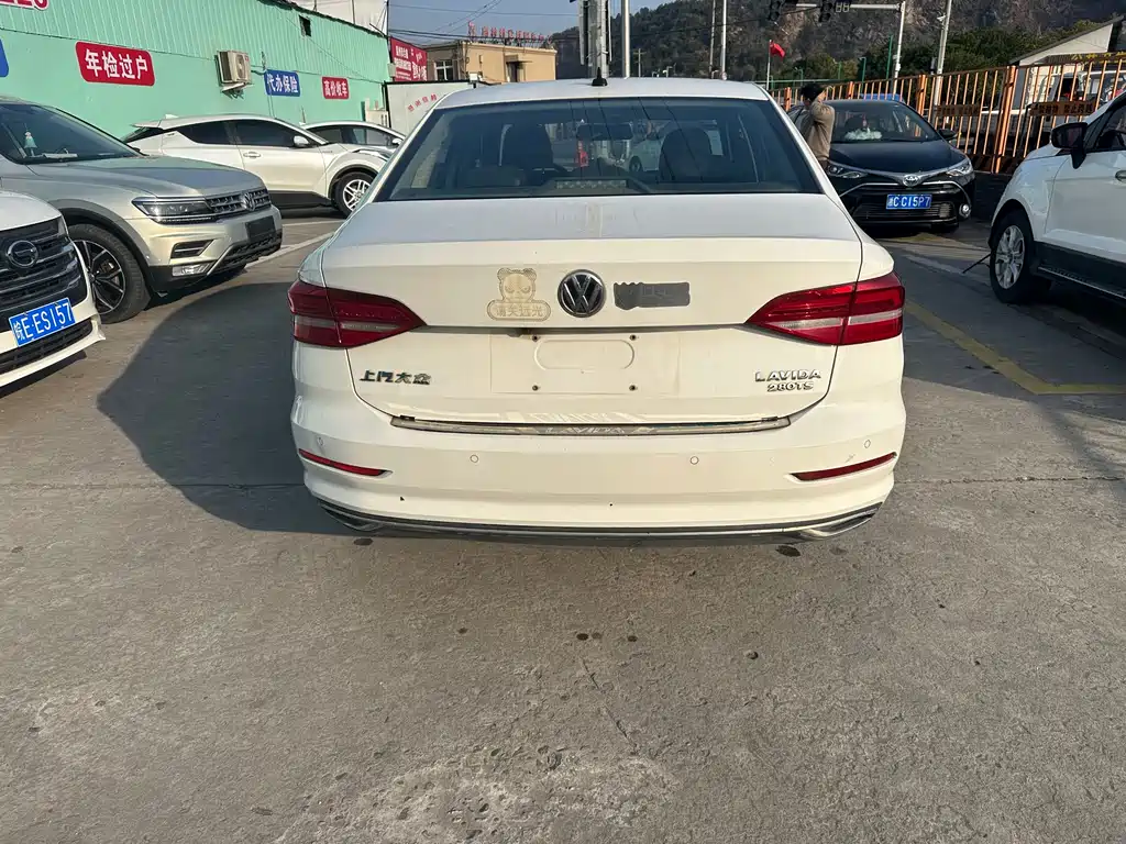 Lavida 2019 1.5L Manual Comfort Edition National VI купить на сайте DeffCars