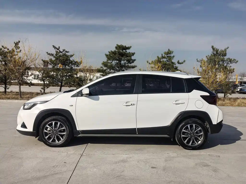 YARiS L Zhixuan 2021 Zhixuan X 1.5L CVT Deluxe Edition купить на сайте DeffCars