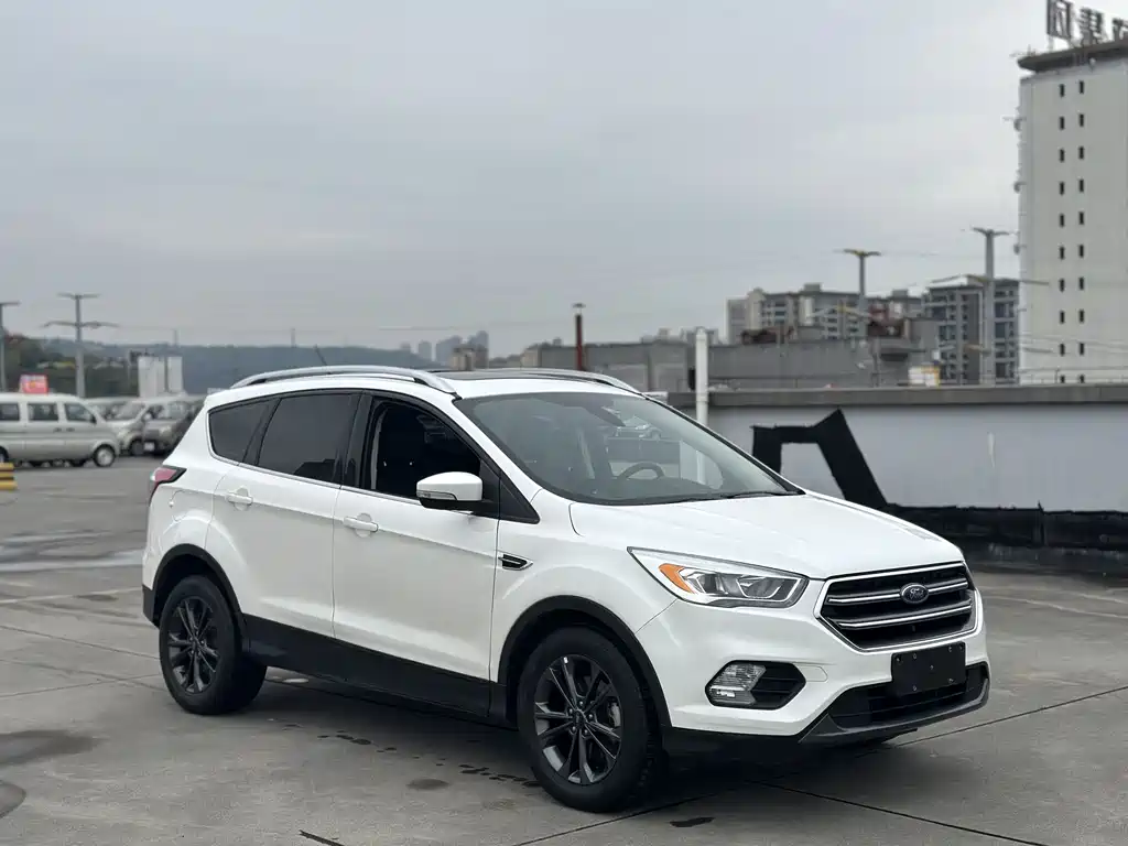 Escape 2019 EcoBoost 180 two-wheel drive platinum airfoil National VI купить на сайте DeffCars