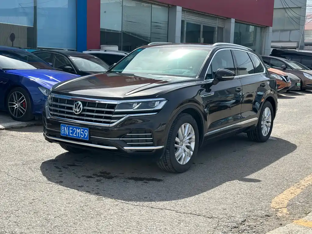 Touareg 2019 2.0TSI Sharp Wing Edition National VI купить на сайте DeffCars