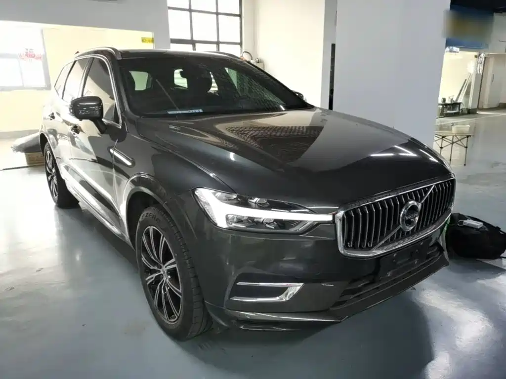 Volvo XC60 2021 T5 four-wheel drive Zhiyuan Deluxe Edition купить на сайте DeffCars