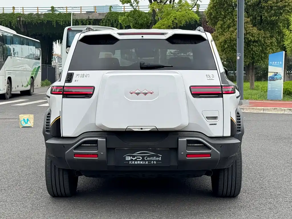 Titanium 3 2025 501KM four-wheel drive Ultra version купить на сайте DeffCars