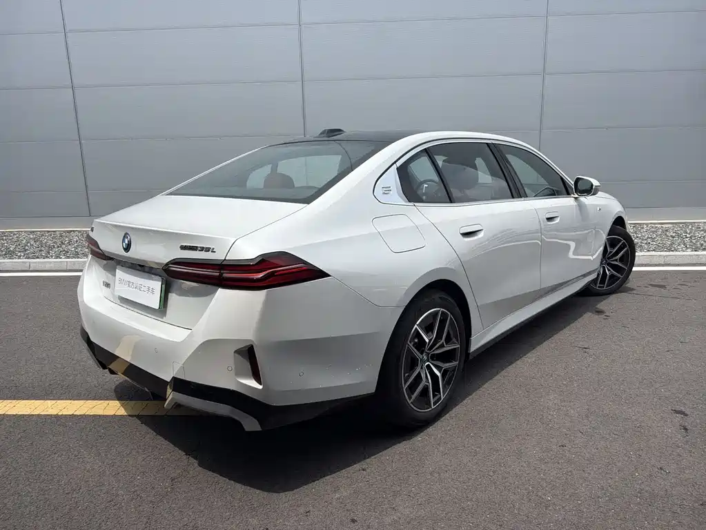 BMW i5 2025 eDrive 35L M Sports Package купить на сайте DeffCars