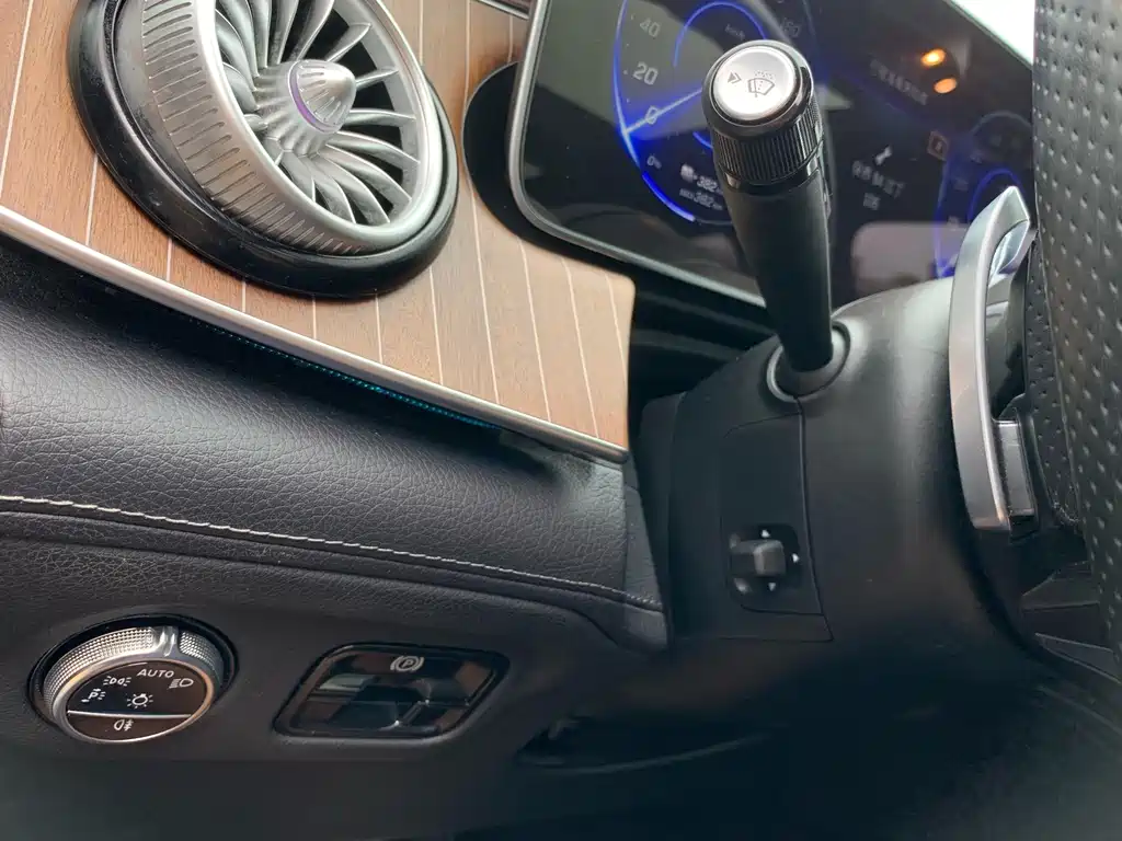 Mercedes EQE 2022 350 Luxury Edition купить на сайте DeffCars