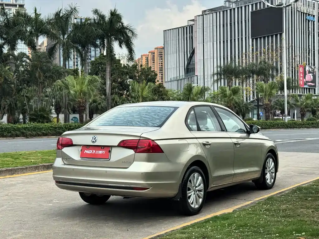 Bora 2018 1.5L automatic comfort model купить на сайте DeffCars