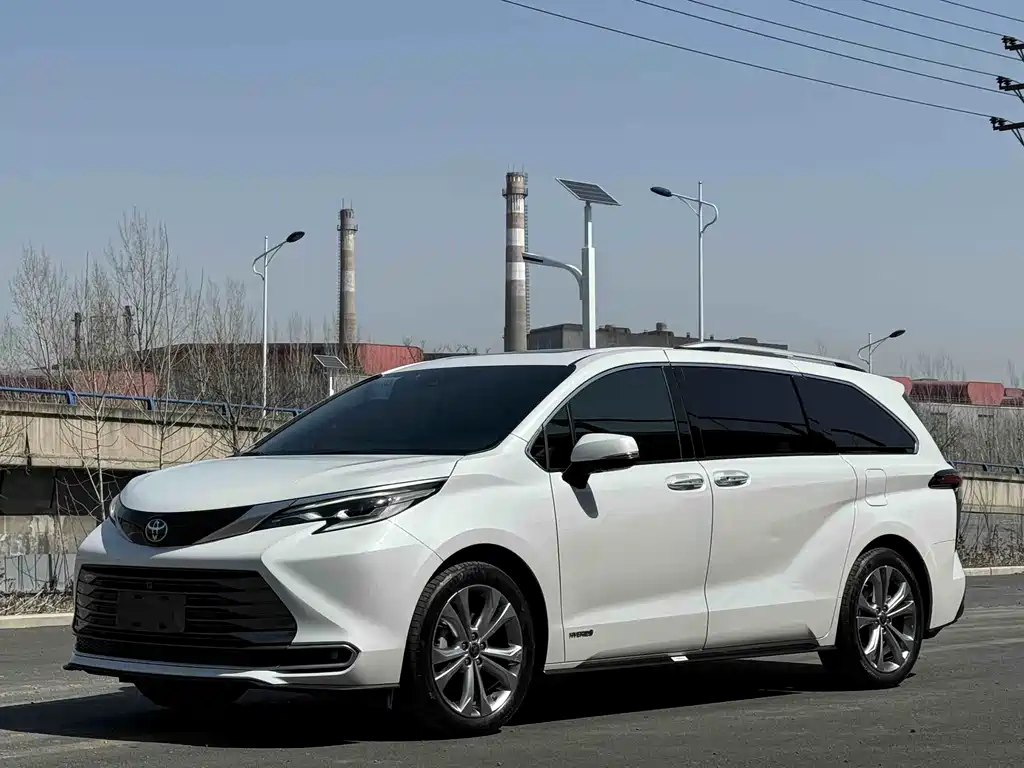 SIENNA 2023 2.5L Hybrid Extreme Edition купить на сайте DeffCars