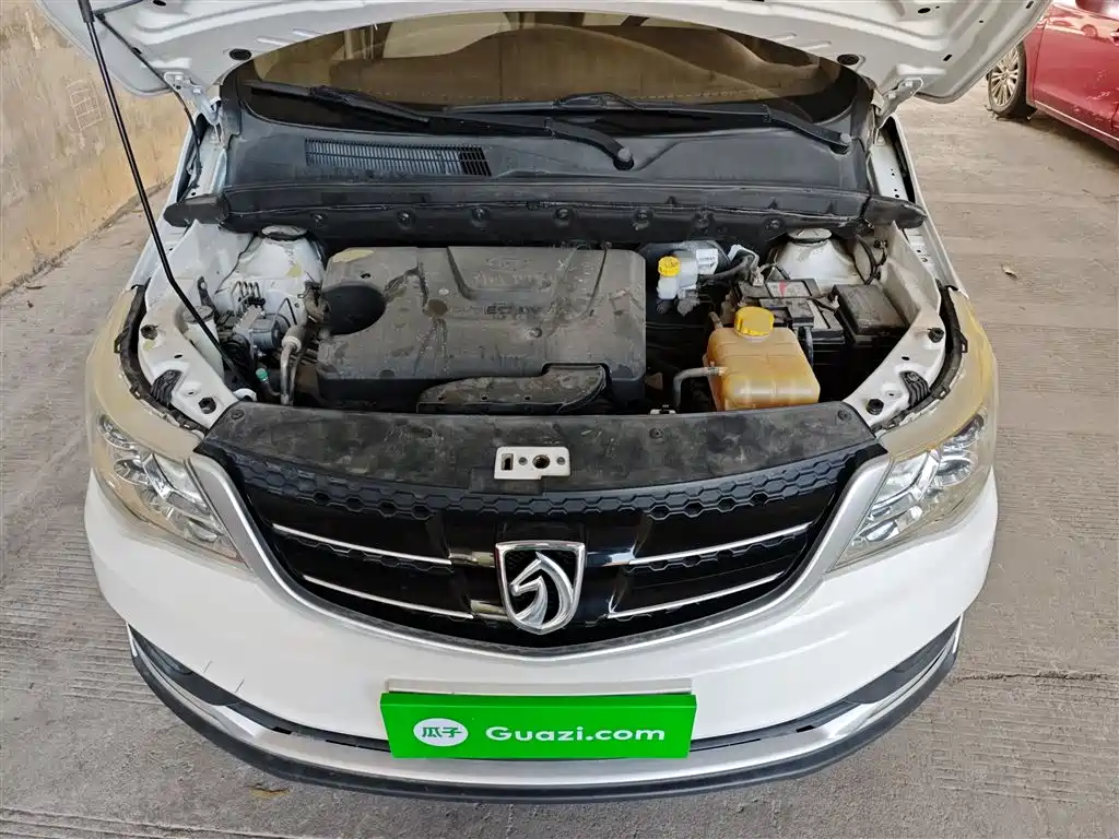 Baojun 730 2016 1.5L manual value model 7 seats National V купить на сайте DeffCars