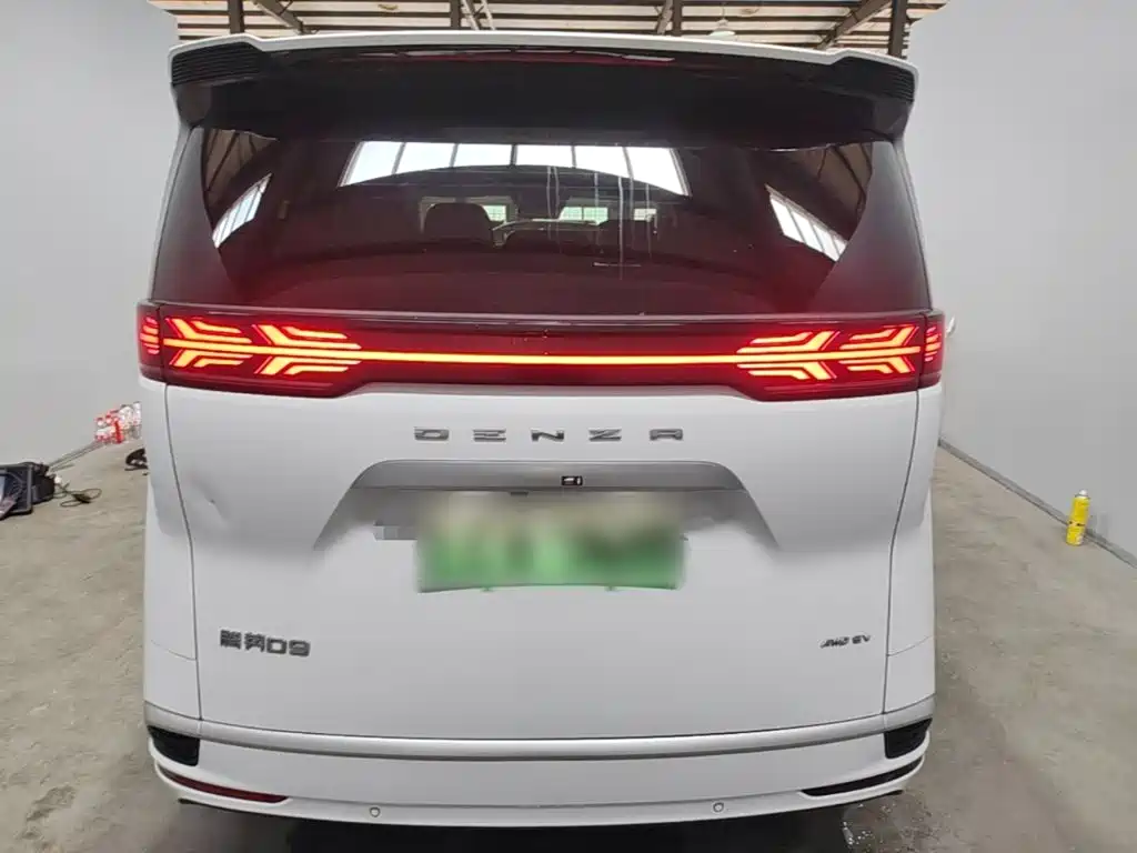 Denza D9 2022 EV 600 four-wheel drive premium model купить на сайте DeffCars