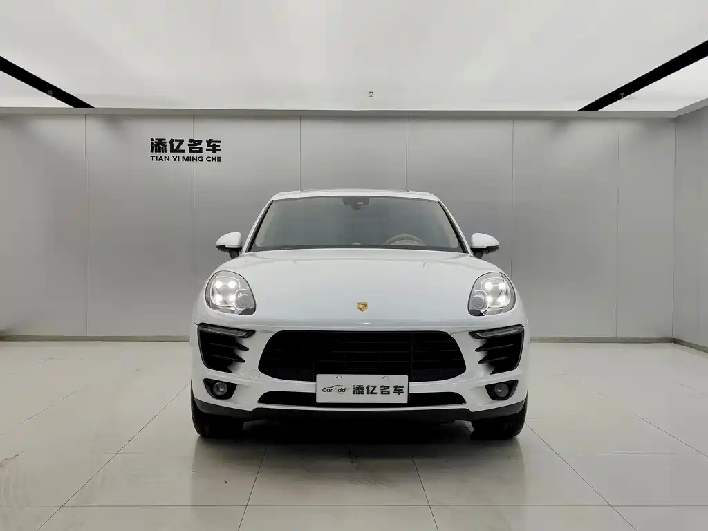 Macan 2017 Macan 2.0T купить на сайте DeffCars