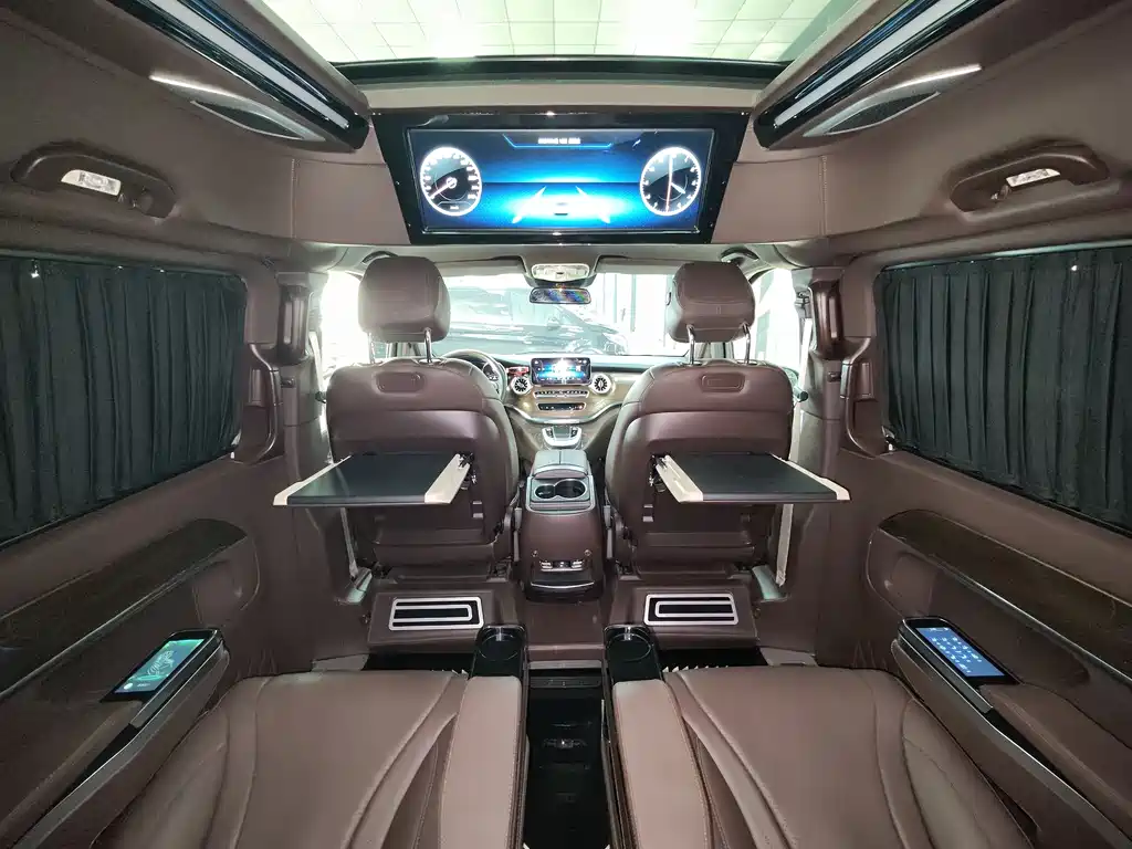 Mercedes-Benz V-Class 2022 V 260 L Long Wheelbase Premium Edition купить на сайте DeffCars