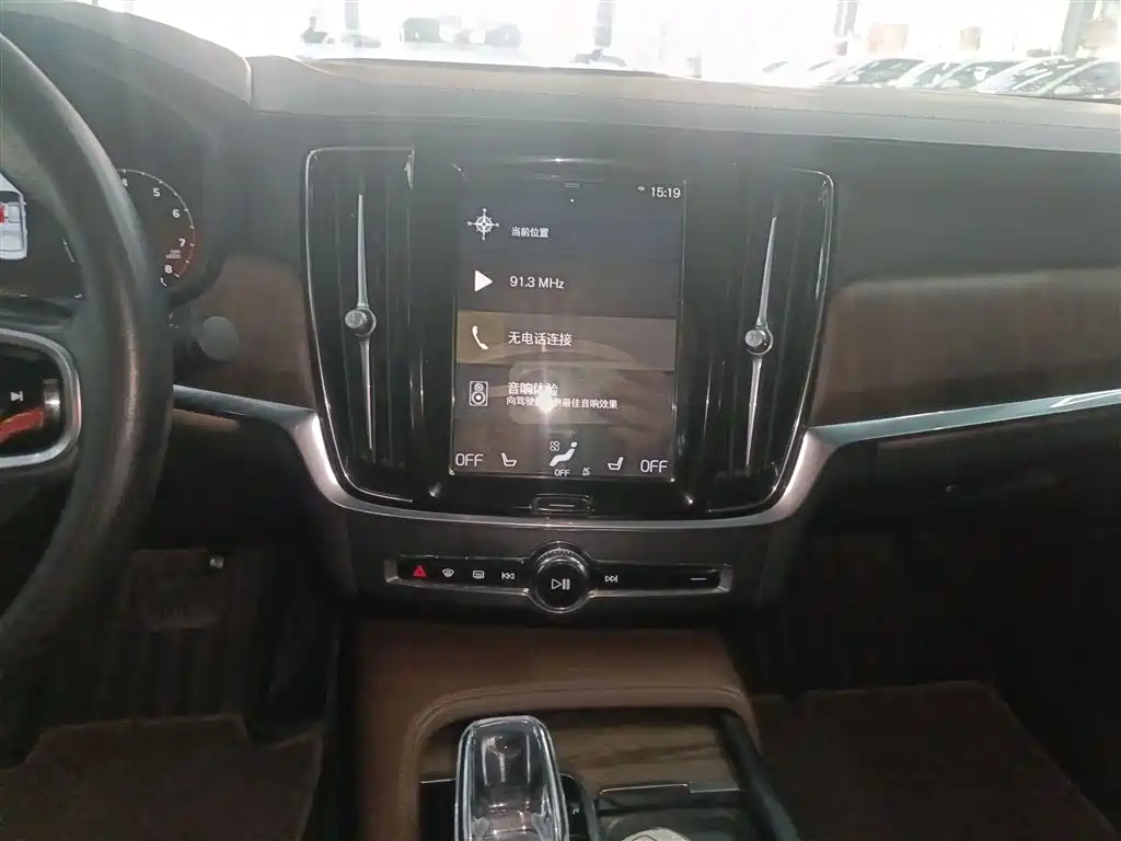 Volvo S90 2021 B5 Zhiyuan Luxury Edition купить на сайте DeffCars