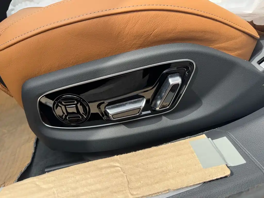 Audi A8 2025 A8L 45 TFSI quattro luxury model купить на сайте DeffCars