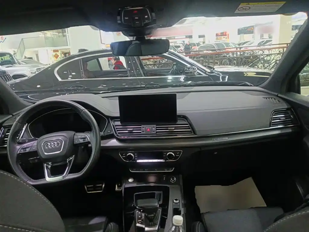 Audi Q5L 2024 40 TFSI luxury and dynamic model купить на сайте DeffCars