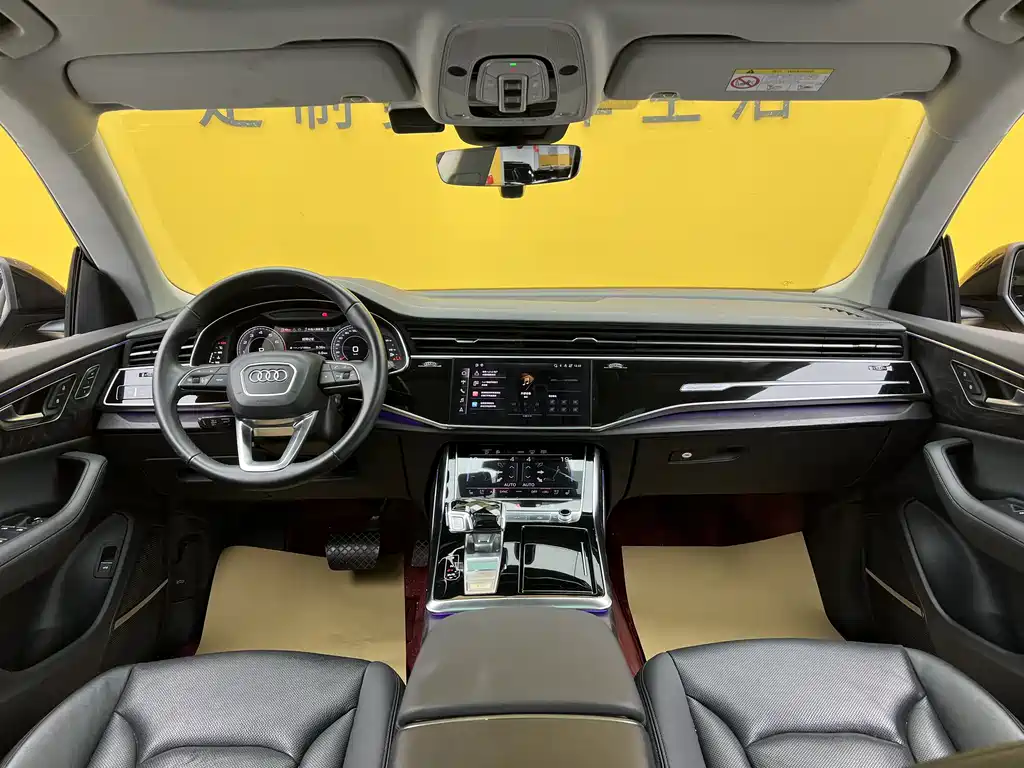 Audi Q8 2024 55 TFSI luxury and dynamic model купить на сайте DeffCars