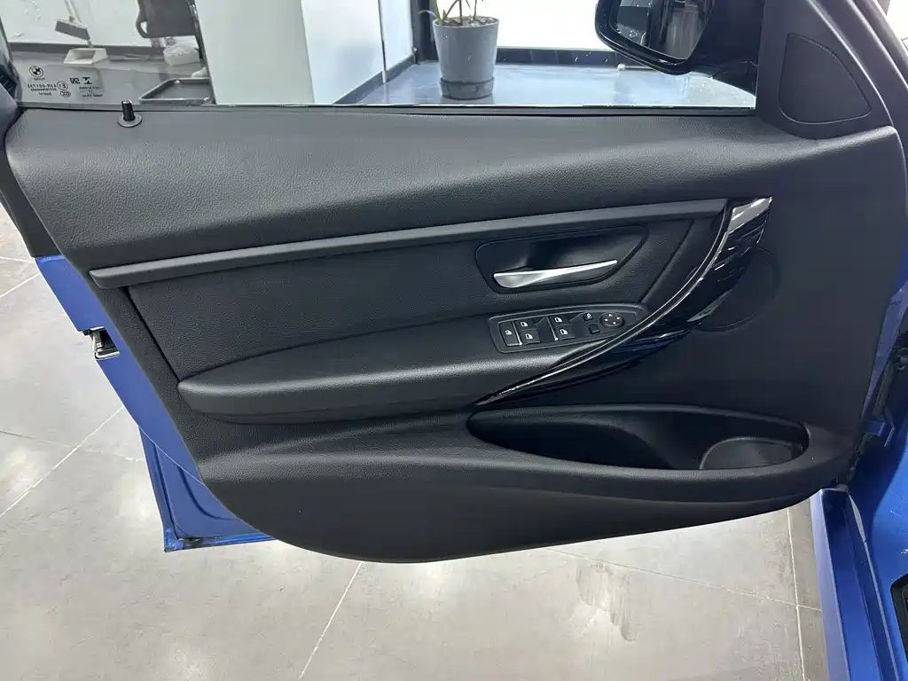 BMW 3 Series 2018 320Li Leading M Sports Package купить на сайте DeffCars