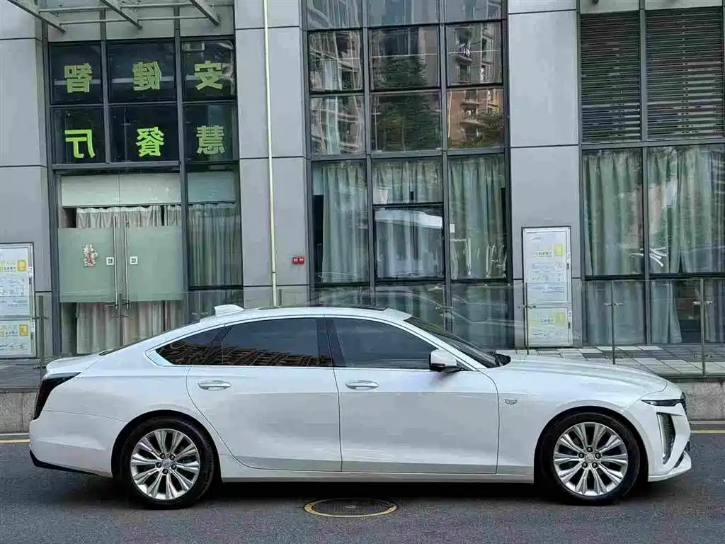 Cadillac CT6 2023 28T Premium Model купить на сайте DeffCars