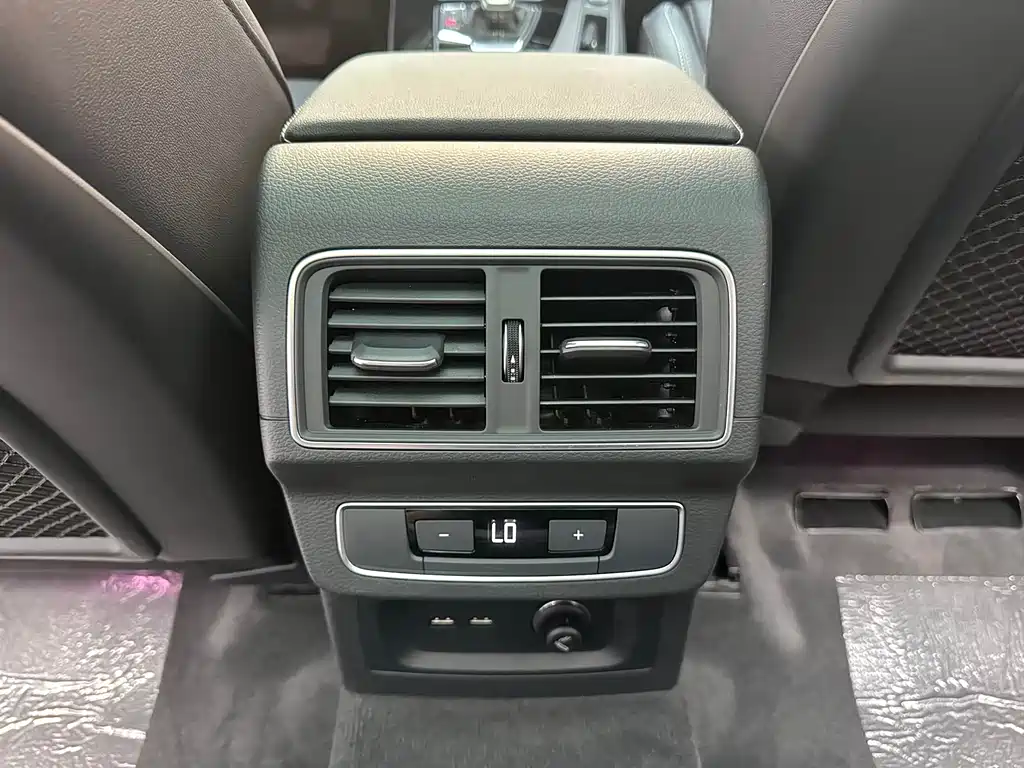 Audi Q5L 2022 40T luxury and dynamic model купить на сайте DeffCars