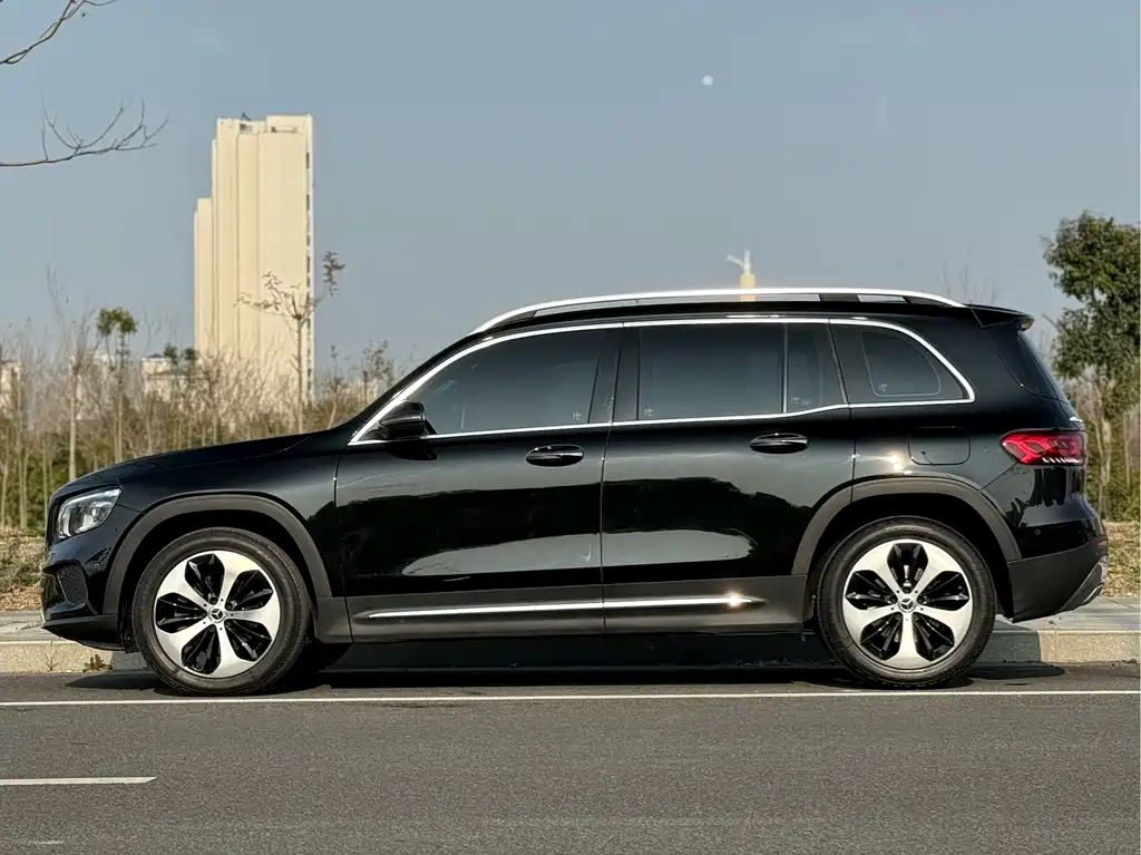 Mercedes-Benz GLB 2023 GLB 220 Fashion Model купить на сайте DeffCars