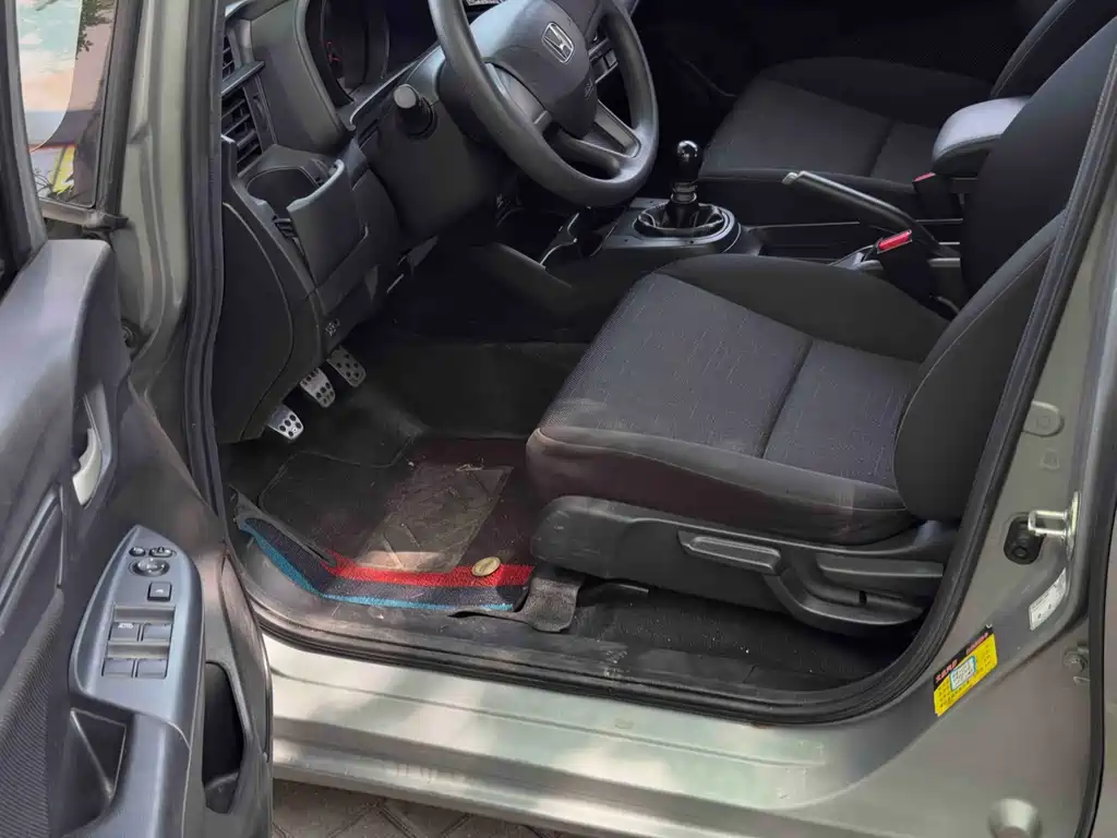 Fit 2016 1.5L LX manual comfort model купить на сайте DeffCars