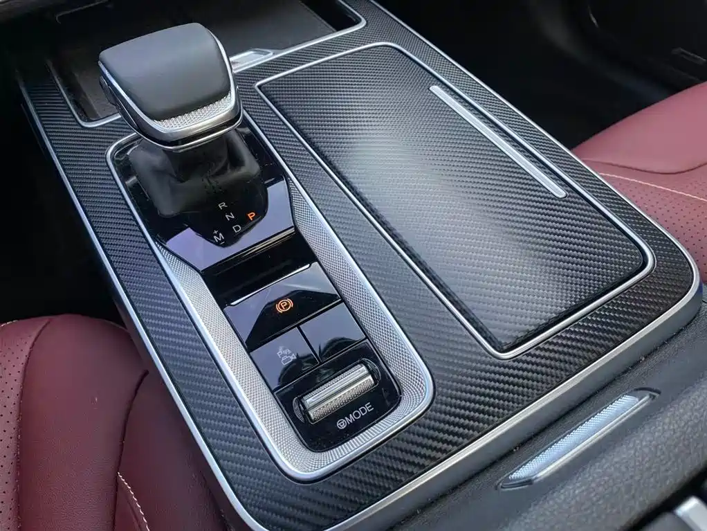 Hongqi HS5 2026 2.0T two-wheel drive Xuanying Edition купить на сайте DeffCars