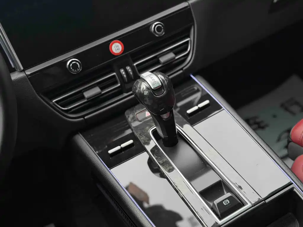 Macan 2022 Macan 2.0T купить на сайте DeffCars