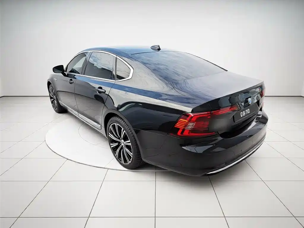 Volvo S90 2025 B5 Zhiyuan Luxury Edition купить на сайте DeffCars