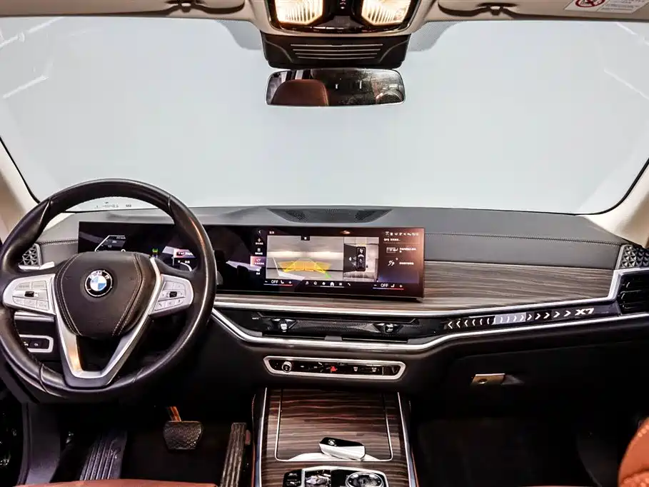 BMW X7 2023 xDrive40i Leading Luxury Package купить на сайте DeffCars