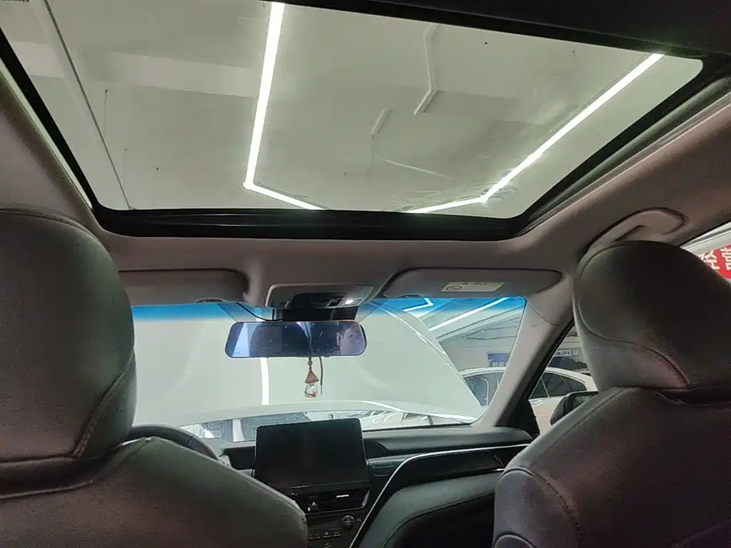 Camry 2021 2.5G Deluxe Edition купить на сайте DeffCars