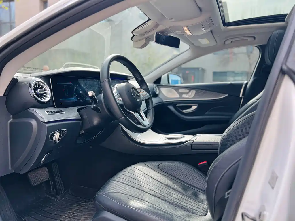 Mercedes-Benz CLS 2018 CLS 300 luxury model купить на сайте DeffCars