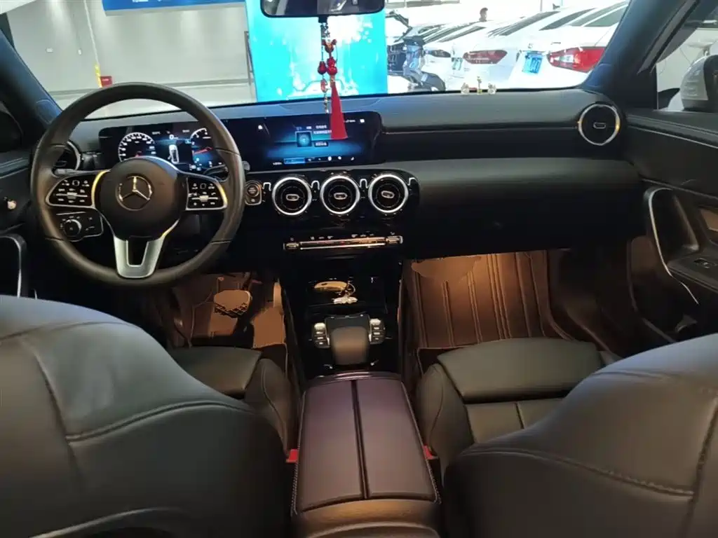 Mercedes-Benz A-Class 2022 A 200 L Sports Sedan Dynamic Type купить на сайте DeffCars