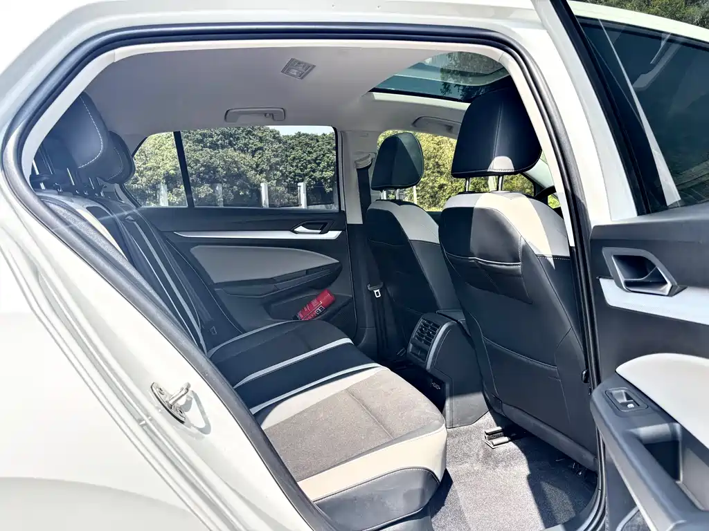 Golf 2023 280TSI DSG Pro купить на сайте DeffCars