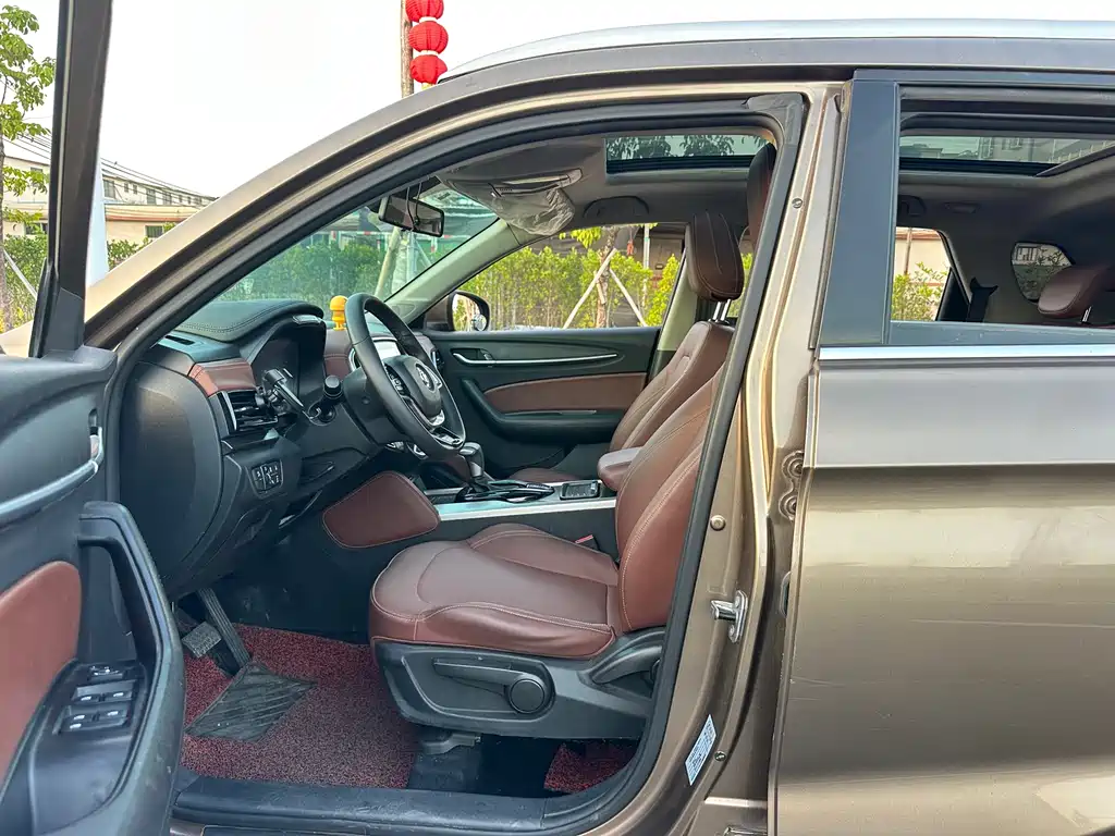 Zhonghua V6 2018 1.5T automatic premium model купить на сайте DeffCars