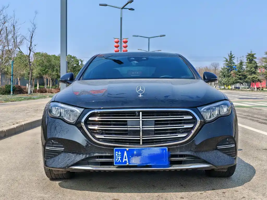 Mercedes-Benz E-Class 2024 E 300 L Luxury Model купить на сайте DeffCars