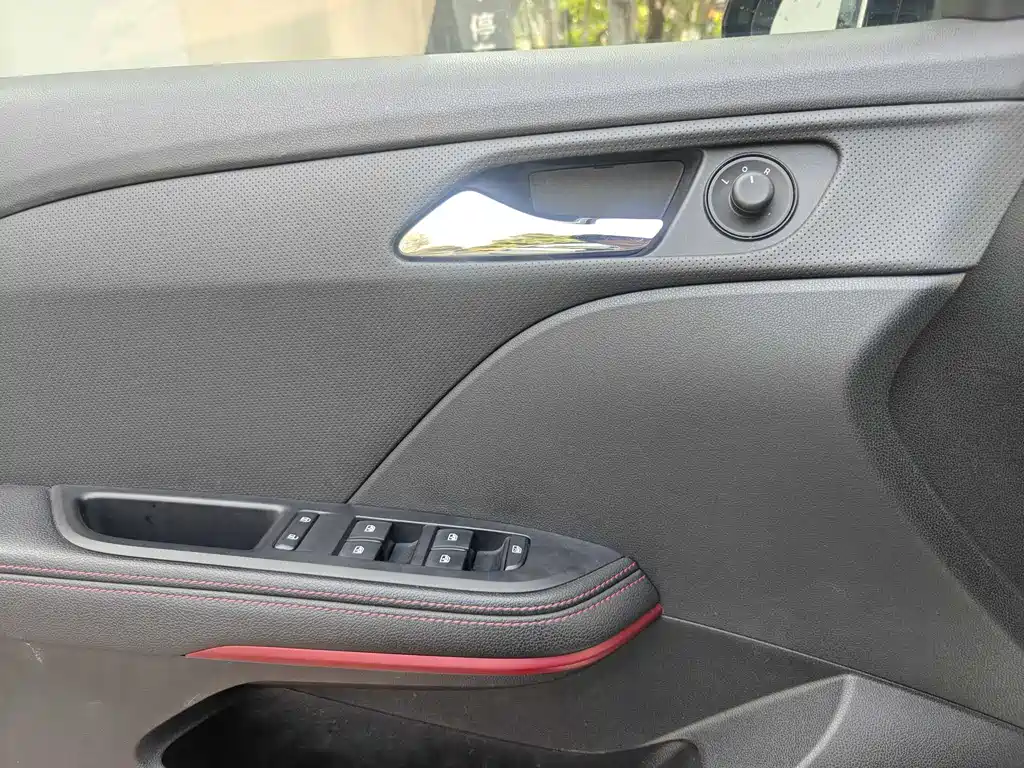Cruze 2022 mild hybrid RS 330T automatic smooth version купить на сайте DeffCars