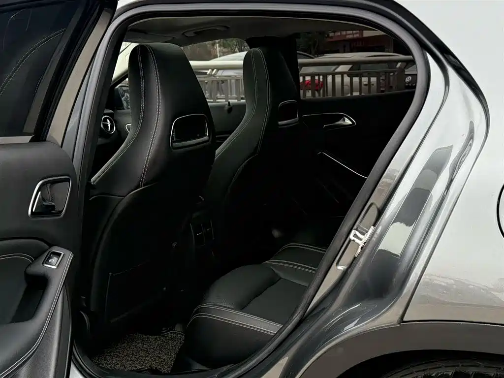 Mercedes-Benz GLA 2018 GLA 200 Dynamic купить на сайте DeffCars