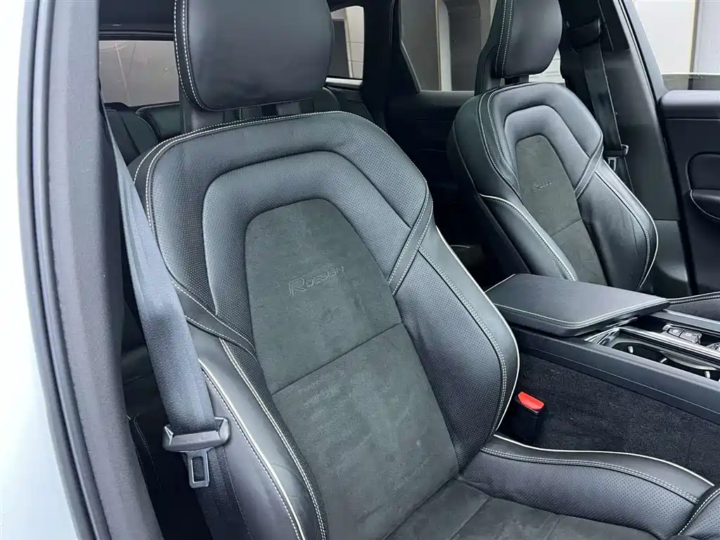 Volvo XC60 2018 T5 four-wheel drive Zhiyuan Sport Edition купить на сайте DeffCars