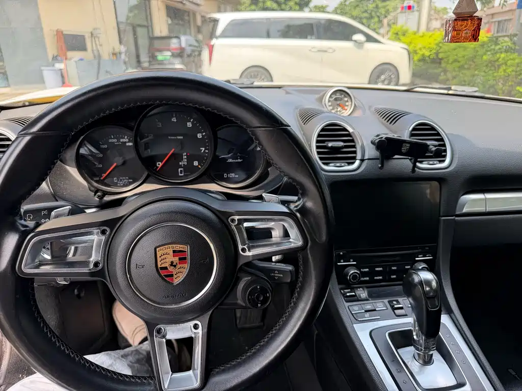 Porsche 718 2016款 Boxster 2.0T купить на сайте DeffCars