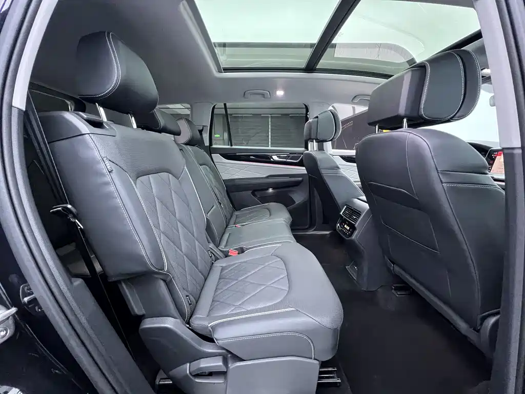 Touron 2024 380TSI four-wheel drive Dragon Edition купить на сайте DeffCars