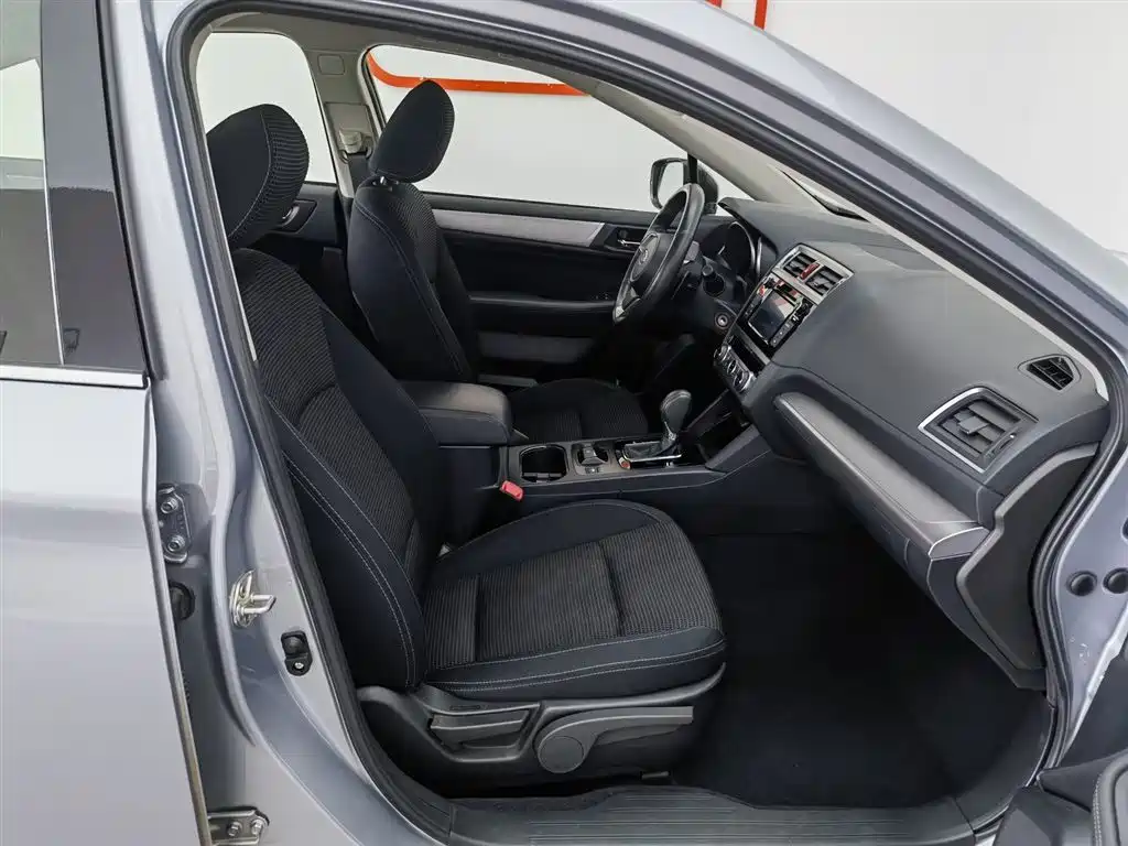Legacy 2020 facelift 2.5i all-wheel drive stylish version купить на сайте DeffCars